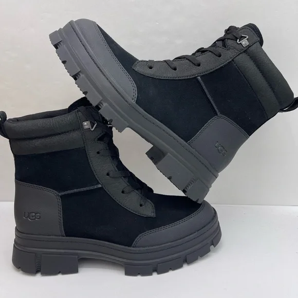 UGG Women's Lace-Up Boot
W / 1174492
W ASHTON WEATHERIZED LACE UP Boots Black - Picture 16 of 16